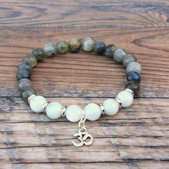 Om bracelet with Labradorite & Moonstone, meditation bracelet, healing bracelet - Picture 1 of 10